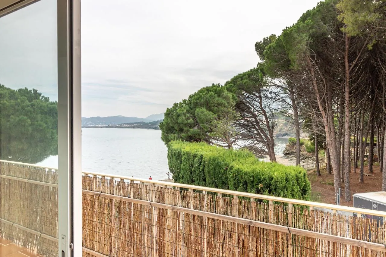 Apartaments Falco Llançà 0*,