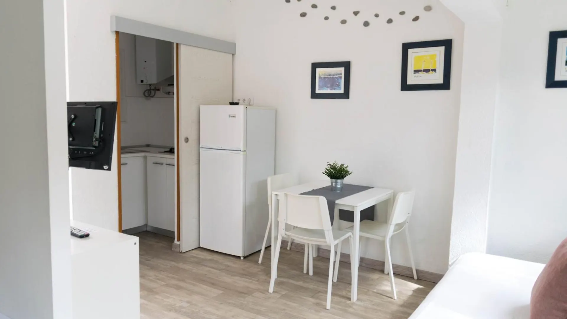 Apartaments Falco Llanca