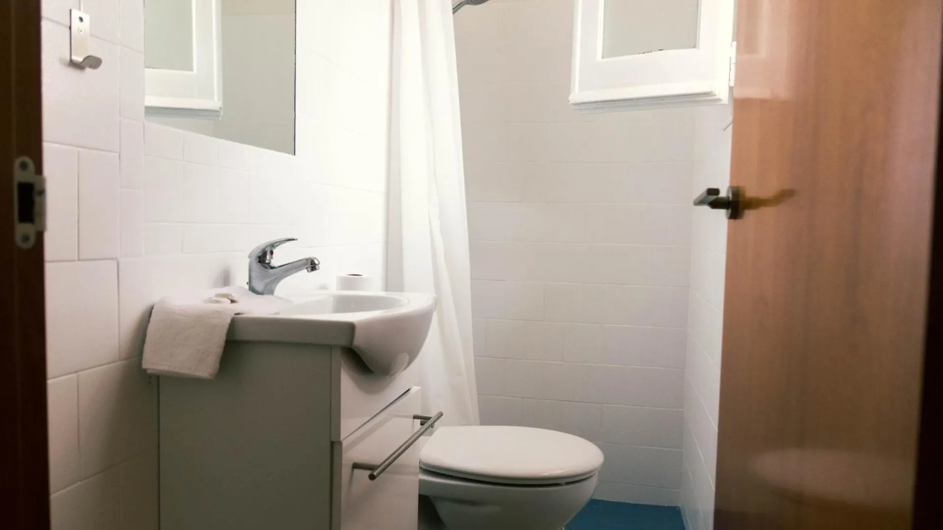 Apartaments Falco Llanca Spain