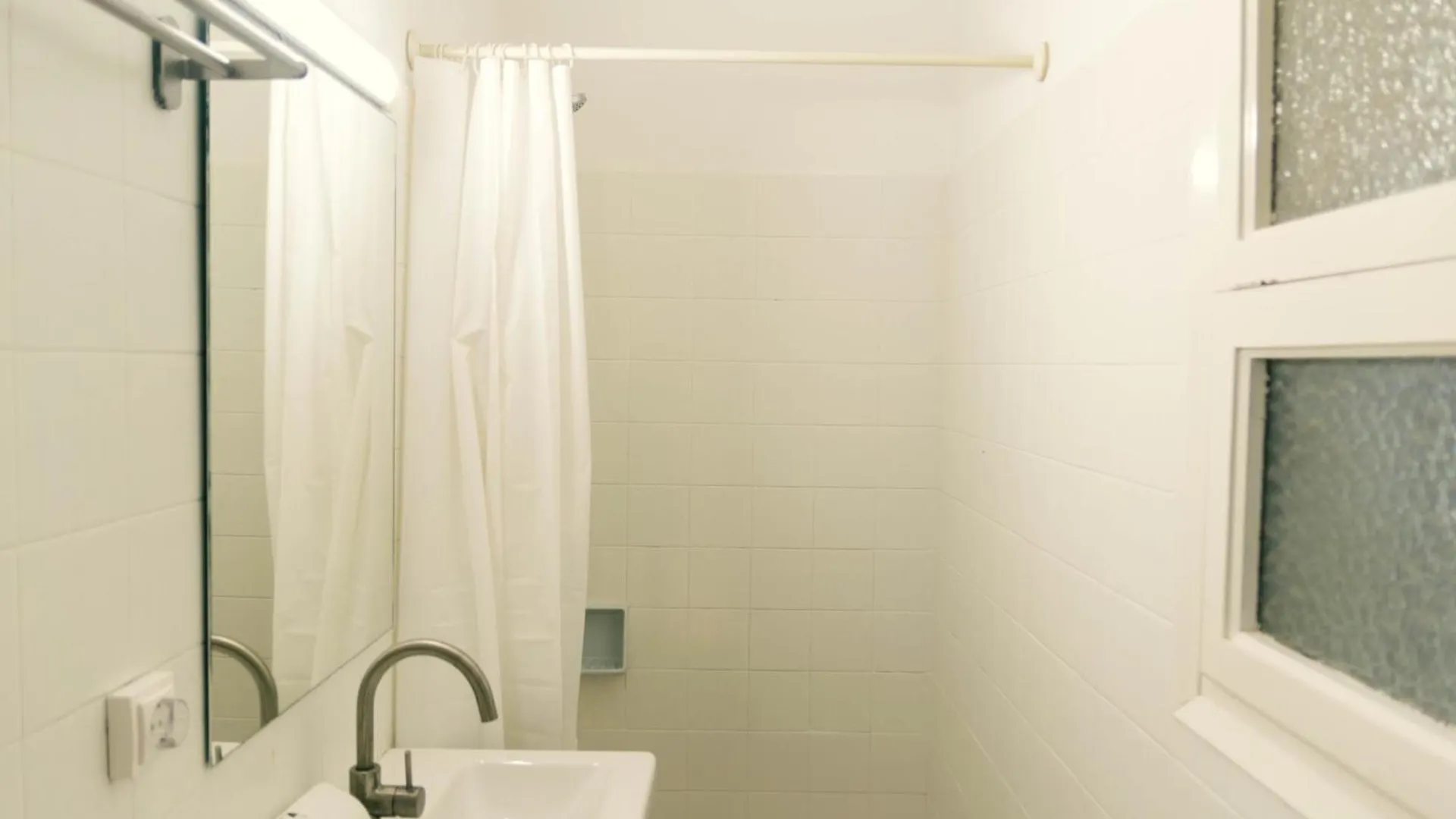Apartaments Falco Llanca 0*,  Spain